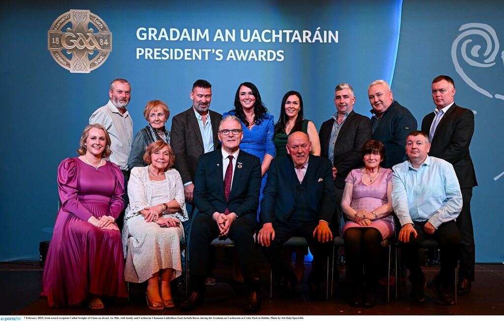 Gradaim an Uachtaráin do Laoch Mór CLG Ghaeltacht na Mí