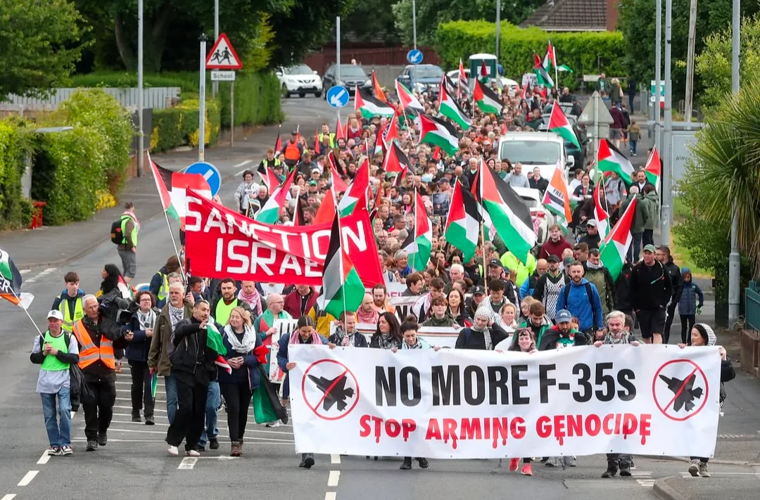Ghlac na céadta páirt i mórshiúl ar son Gaza ón Lorgain go hÓ Méith, slí 25 míle, an fad céanna le Stráice Gaza