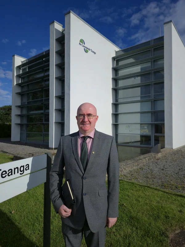 Séamus Ó Coileáin ag cur béim ar ghnáthú na Gaeilge mar stiúrthóir nua Oifig an Choimisinéara Teanga
