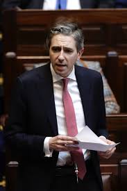 Simon Harris san fhaopach as geallúintí nár comhlíonadh