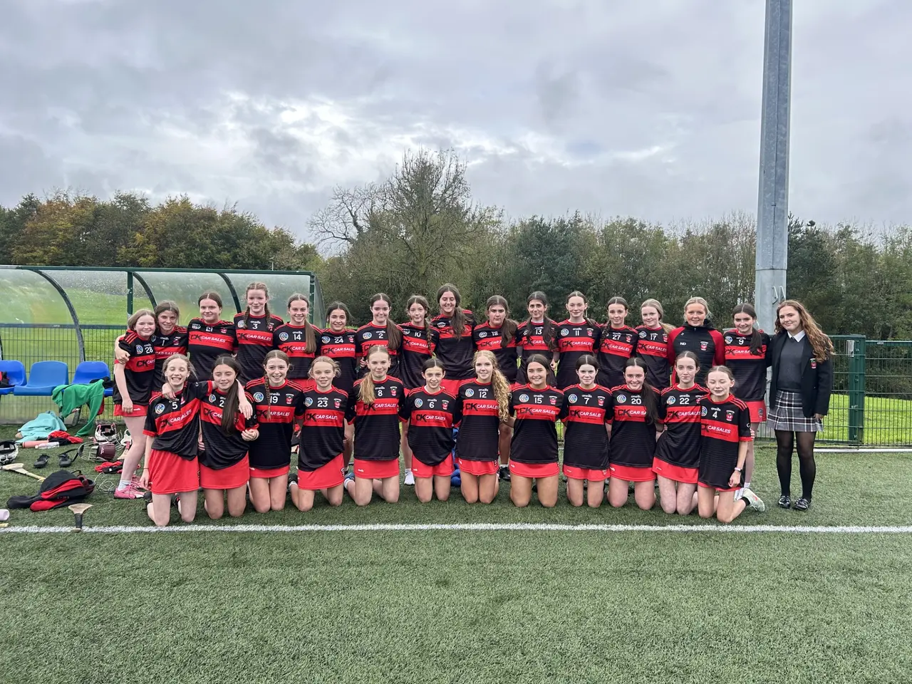 Gaelcholáiste Dhoire ag tabhairt aghaidh ar a gcéad chluiche ceannais Uladh F16 sa chamógaíocht, agus an scoil ag ceiliúradh 10 mbliana ar an bhfód