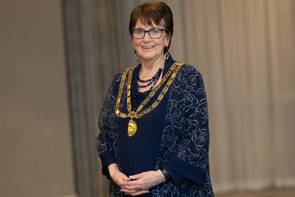 Áine Ní Ghlinn insealbhaithe mar Uachtarán ar an Oireachtas do 2026