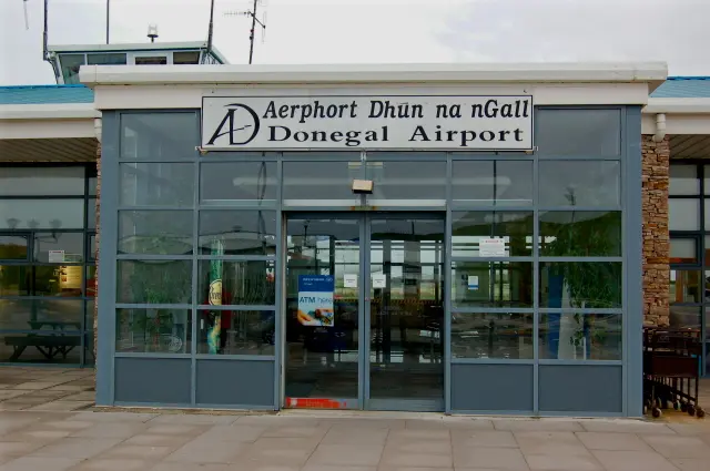 Frustrachas ar mhuintir Thír Chonaill maidir le hAerfort Dhún na nGall