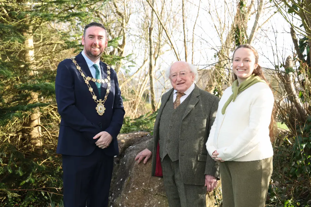 Micheál D Ó hUigínn, iaruachtarán ar Éirinn, le bheith ina aoi oinigh ag paráid Lá Fhéile Pádraig 2026 i gCathair na Gaillimhe