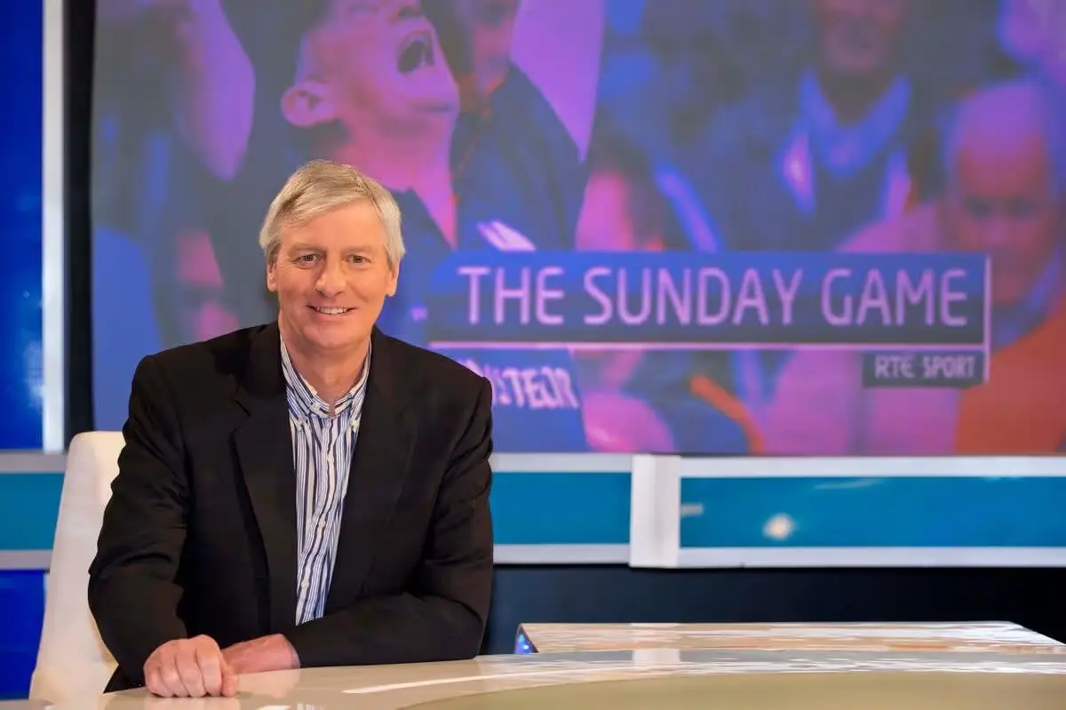 Bás Michael Lyster, guth agus aghaidh aitheanta spórt na hÉireann ar shlí na fírinne