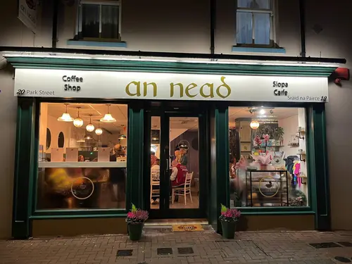 Ar an raidió