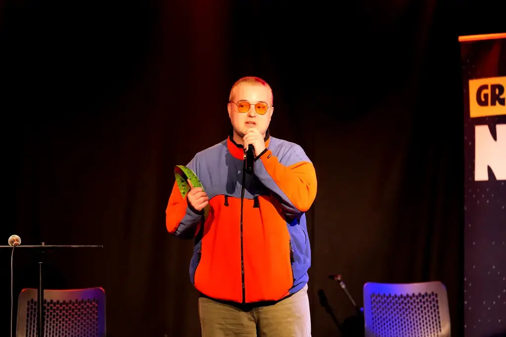 Ceiliúradh spleodrach ar cheol na Gaeilge ag Gradaim NÓS 2026