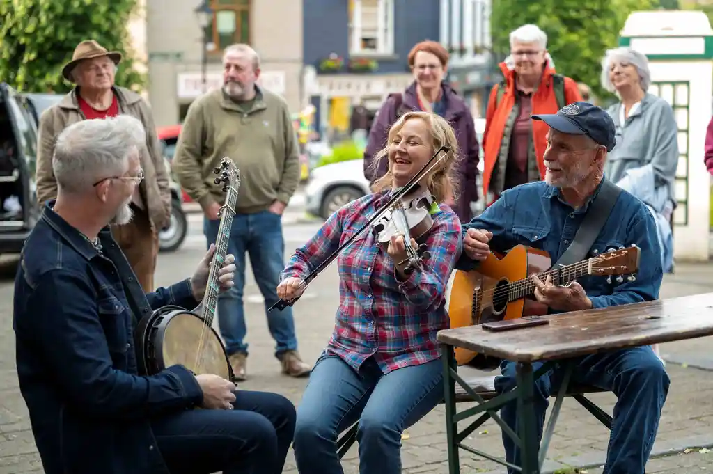 Súil ar shaol an Bluegrass in Éirinn 
