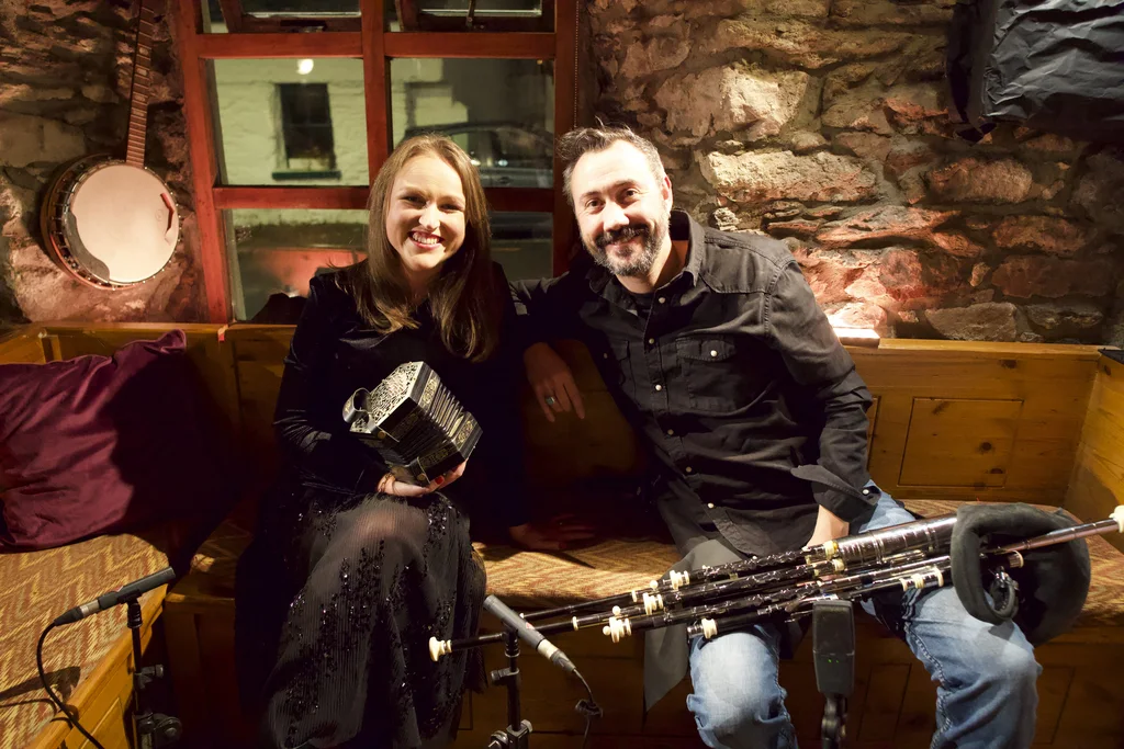Fillfidh Geantraí ar TG4 le sraith nua agus ceol ó Chorca Dhuibhne mar thús