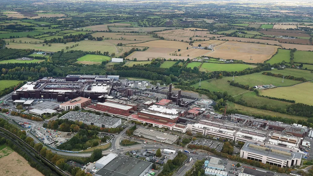 Fáilte roimh Infheistíocht mhór ag Intel i gcampas Léim an Bhradáin