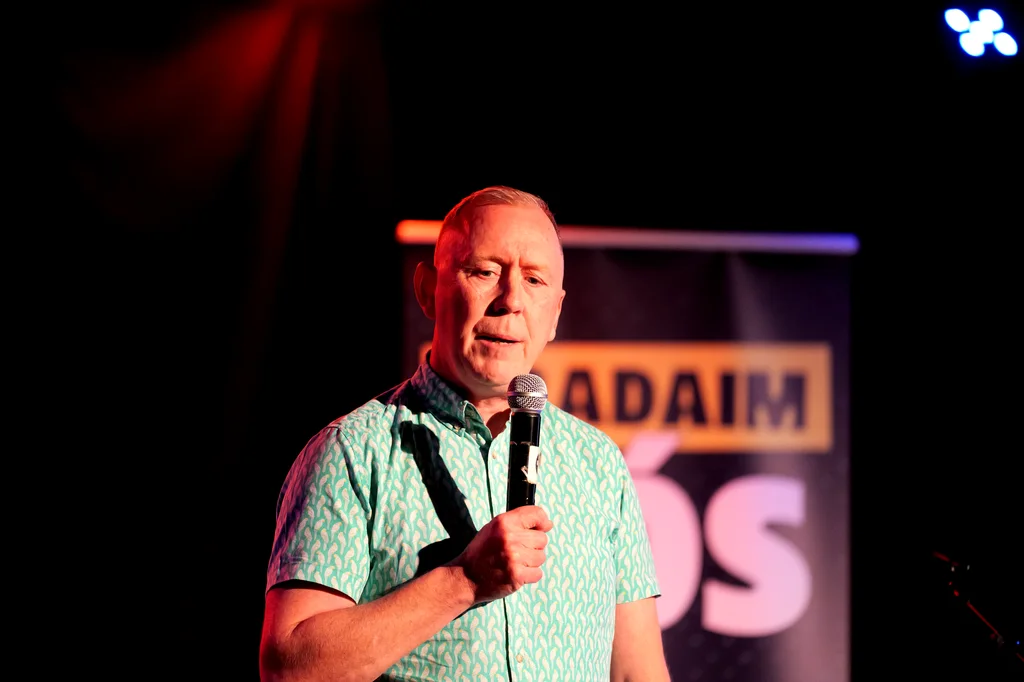 Cláir Ghaeilge chun cinn ar ghearrliosta IMRO