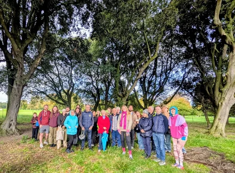 Siúlóid dúlra le hÉanna Ní Lamhna eagraithe ag Craobh Inse Chór